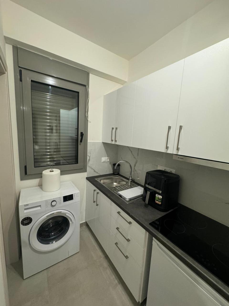 Cozy Near Concert Hall Apartment *